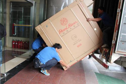 闻喜钢琴贵重工艺品无忧运
